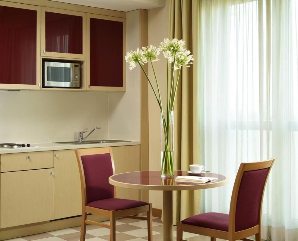 Una Hotels The One Milano Hotel & Residence San Donato Milanese Exterior foto