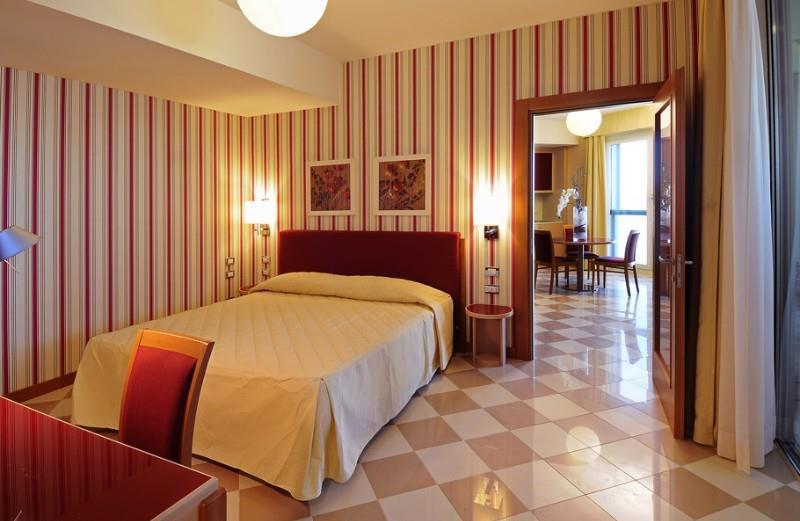 Una Hotels The One Milano Hotel & Residence San Donato Milanese Habitación foto